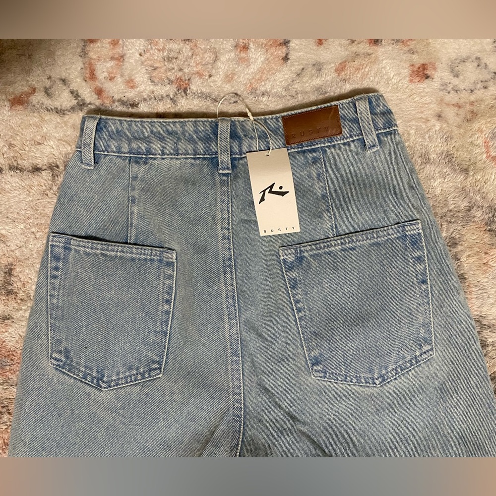 RUSTY - High Rise Stright Leg Jean - Picture 3 of 4